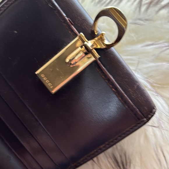 - GUCCI small bifold leather wallet with soft leather lining. Full inclusi… - Picture 4 of 15